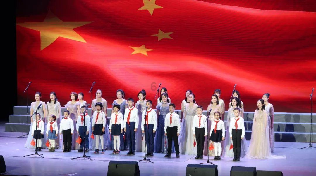 烯石电车新材料:陈继光辞任独立非执行董事